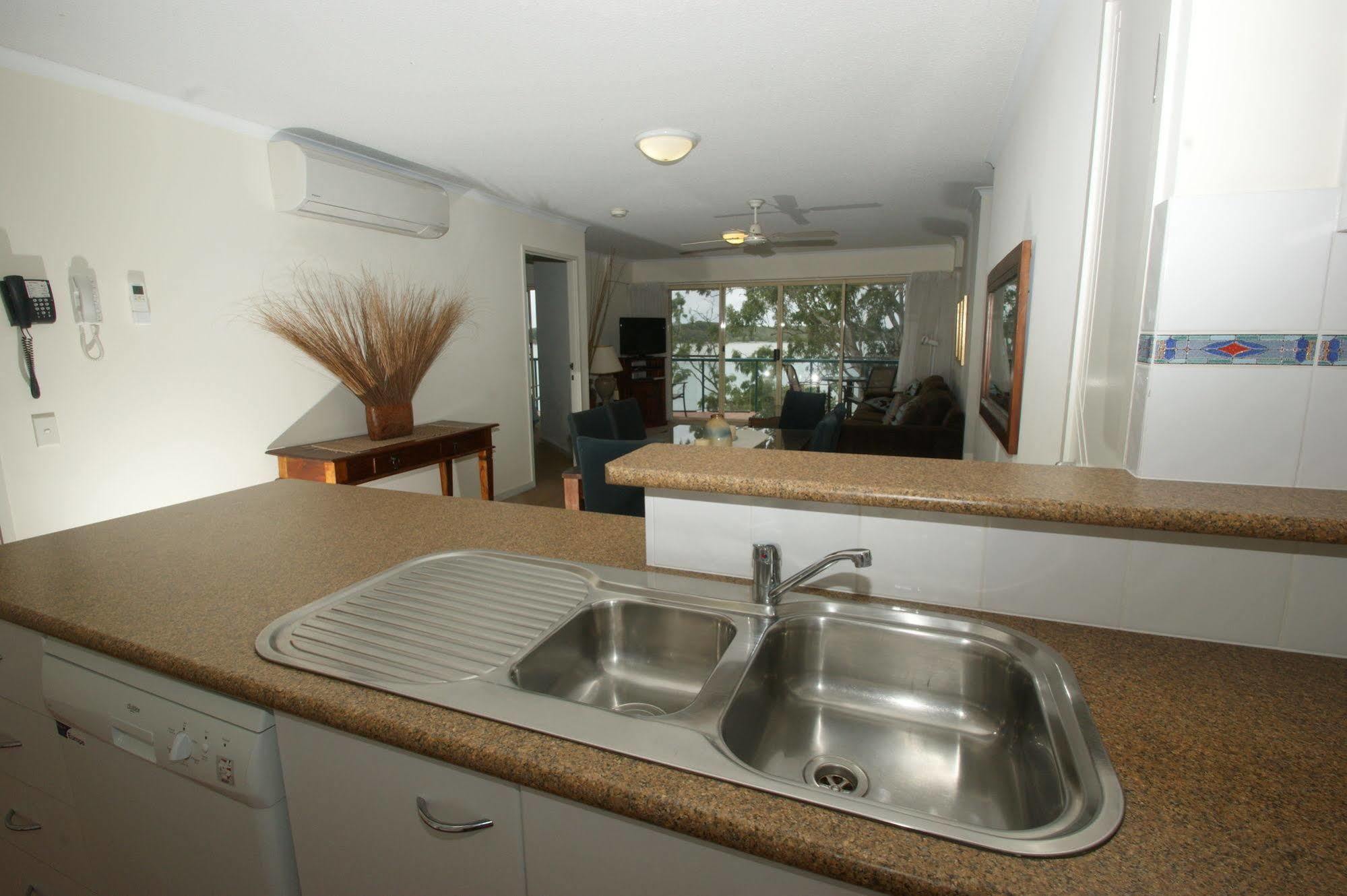The Esplanade Riverview Holiday Apartments Маручидор Экстерьер фото